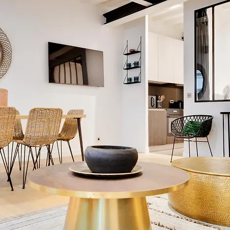 Pick A Flat's In Palais Royal - Rue De Richelieu شقة *